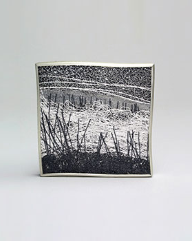 Gill Galloway hanger landschap in geoxydeerd en puur zilver - 301752