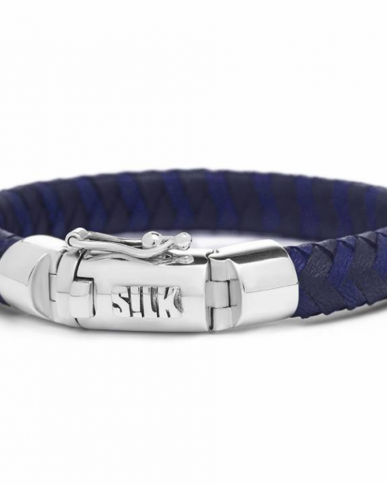 silk armband, geoxydeerd zilver met leer en insteekveer en veiligheidsachtje. 326BbU.20 - 209355