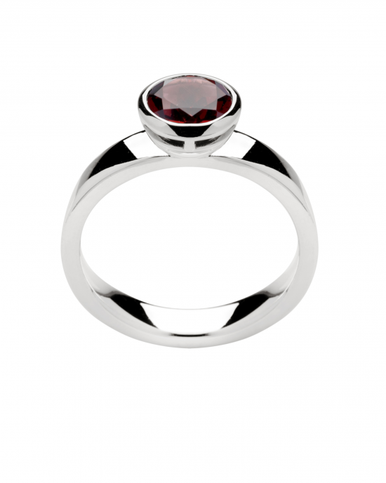 Bastian Zilveren gerhodineerd ring gepolijst en voorzien van een granaat van 1.4 crt. - 211226