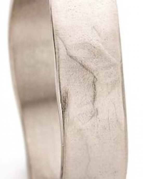 18 karaats champagnekleurig gouden Ines Bouwen fantasie trouwring handgesmeed, model 11-1 ca 7,8 mm - 212272