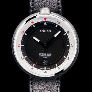 Bolido X design horloge, automaat swiss made, model CD, stalen kast 45,5 mm aan beide zijde's een saffierglas,zwarte wijzerplaat met zilverkleurige rand en rode accenten 5 atm WD - 213047