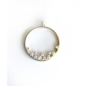 Een 14 krt geelgouden fantasie hanger " cirkelvormig " en verfraaid met 11 briljant geslepen diamanten, totaal 0,56 crt W/Si - 213512