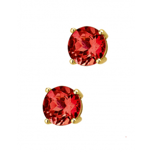 EEN paar geelgouden solitairoortekers met een briljant geslepen granaat - 213837