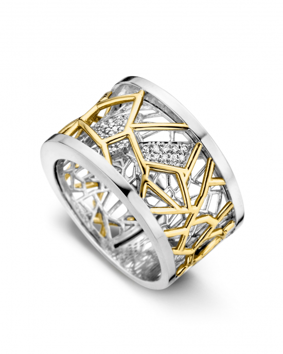 een 14 karaats geel- en witgouden fantasie ring met pavé gezet briljant in een giraffe struktuur - 213830