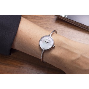 Michel Herbelin horloge " Fil spangmodel " ronde stalen kast wit parelmoer wijzerplaat met smalle spangband :17206/B19 - 214113