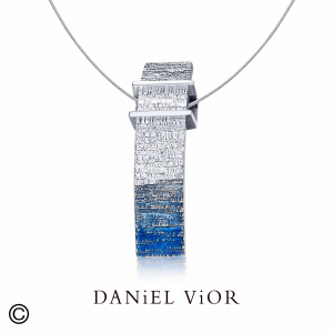 Daniel Vior hanger, gerhodineerd zilver,Radi in oranje emaille - 214587