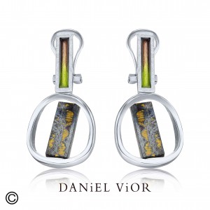 Daniel Vior oorsieraden, gerhodineerd zilver; Biaix met ijzig tijgeroog en bruin-groen emaille - 214600