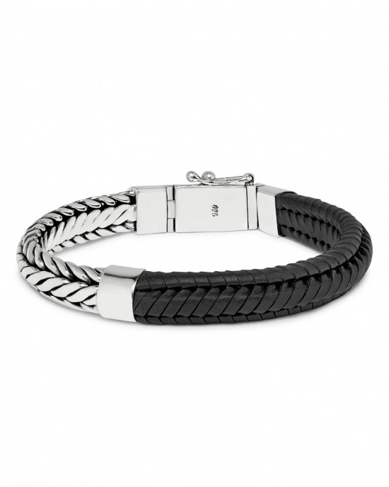 silk armband, bestaande uit een gedeelte geoxydeerd zilver en een stuk zwart leer, voorzien van een insteekveer en veiligheidsachtje - 215013