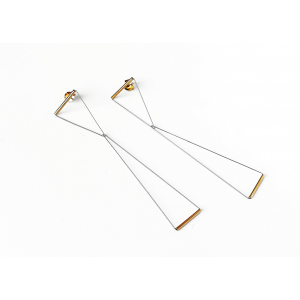 Yoko Takirai handgemaakt oorsieraden, model Klee Gold, zilver geelvergulde driehoeksvormen met edelstalen verbindingen - 215575