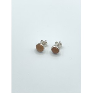 Zilveren oorstekers met ronde 6 mm cabouchon geslepen carneool in gladde zetting - 11111310