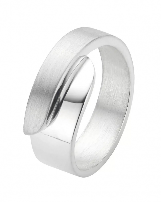 Zilveren NOL ring, handgesmeed, onderzijde ca 8 mm en gepolijst, bovenliggend gedeelte gesatineerd, AG22121-8-BG - 11113014