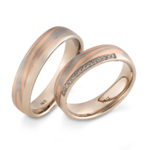 14 krt geel en witgouden Saint Maurice fantasie partnerring, licht bollend ca 5,5 mm breed , mat en poli, verfraaid met een over in elkaar lopend patroon in mokume gane - 11115379