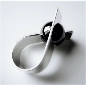 Yoko Takai design; Origami, handgemaakte zilveren ring met hematiet. - 11115558