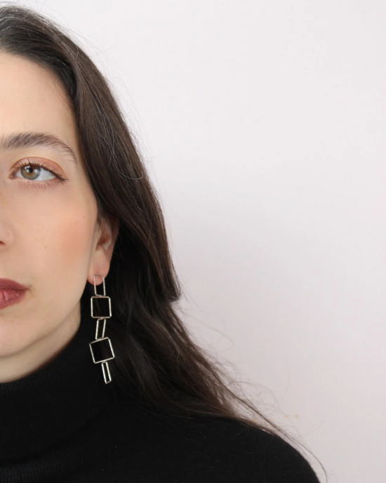 Yoko Takirai handgemaakt oorsieraden, Square, 5 zilveren vierkante vormen, zilveren ronde buizen naar beneden hangend, strakke vormen - 11115572