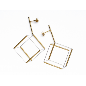 Yoko Takirai handgemaakte oorsieraden, CUBE Large Gold zilver geelvergulde kubusvormen met edelstalen verbindingen - 11115577