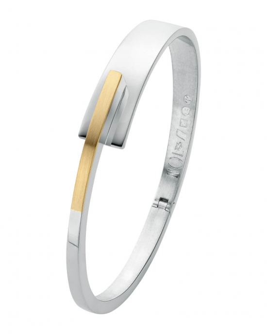 zilveren Nol armband, handgesmeed, fantasie recht model gepolijst, 59 x 51 mm, onderliggende baan is breder waarop een smallere baan ligt. voorzien van een ingelegd 14 krt geelgouden stuk welke is gematteerd - 11115728