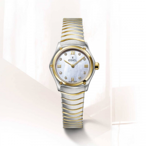Ebel Sport Classic Mini 24 mm , de kast is een combinatie van staal + 18 krt geelgoud en de band een combinatie van staal en geel PVD, wijzerplaat wit parelmoer incl 8 x diamant totaal 0.31crt G/Si, kast voorzien van saffierglas en een vouwsluiting, refer Ebel Sport Classic Mini 24 mm , de kast is een combinatie van staal + 18 krt geelgoud en de band een combinatie van staal en geel PVD, wijzerplaat wit parelmoer incl 8 x diamant totaal 0.31crt G/Si, kast voorzien van saffierglas en een vouwsluiting, refer