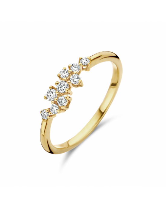 14k Geelgouden ring uitgevoerd met verspringende brilajnt geslepen diamanten in 4- poots chatons gezet.. De ring heeft een breedte van 4.5mm. Het diamantgewicht is 0.21ct. Kleur H, Zuiverheid SI1 - 11114040