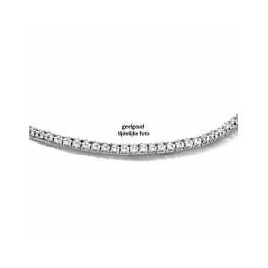 14k Geelgouden tenniscollier uitgevoerd met lab grown diamanten. Het tenniscollier heeft een draaglengte van 42cm en een schakelbreedte van 2.5mm. Het gezamenlijk diamantgewicht van de briljant geslepen diamanten is 5.00ct. Lab grown diamanten zijn diaman
